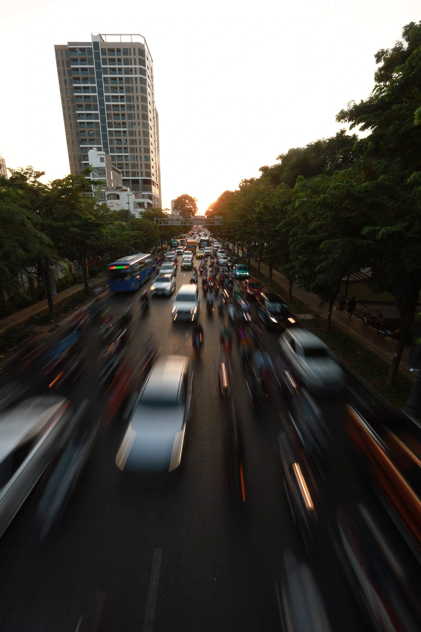 City street with vehicles and pedestrians analyzed by computer vision AI