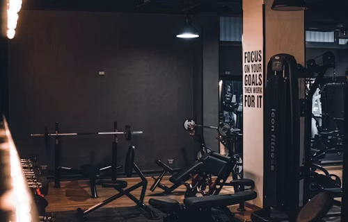 Multi-location gym growth dashboard on a tablet