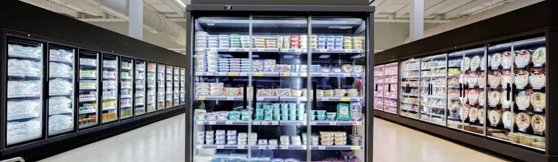 Cold storage warehouse monitored with temperature and humidity sensors