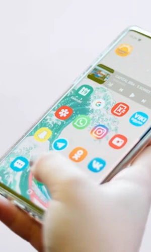 Mobile App UI - Enterprise & AI Solutions