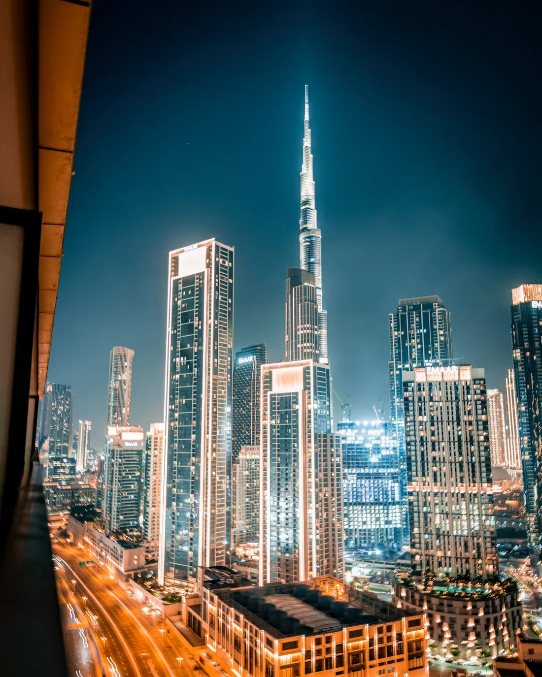 Dubai skyline travel technology